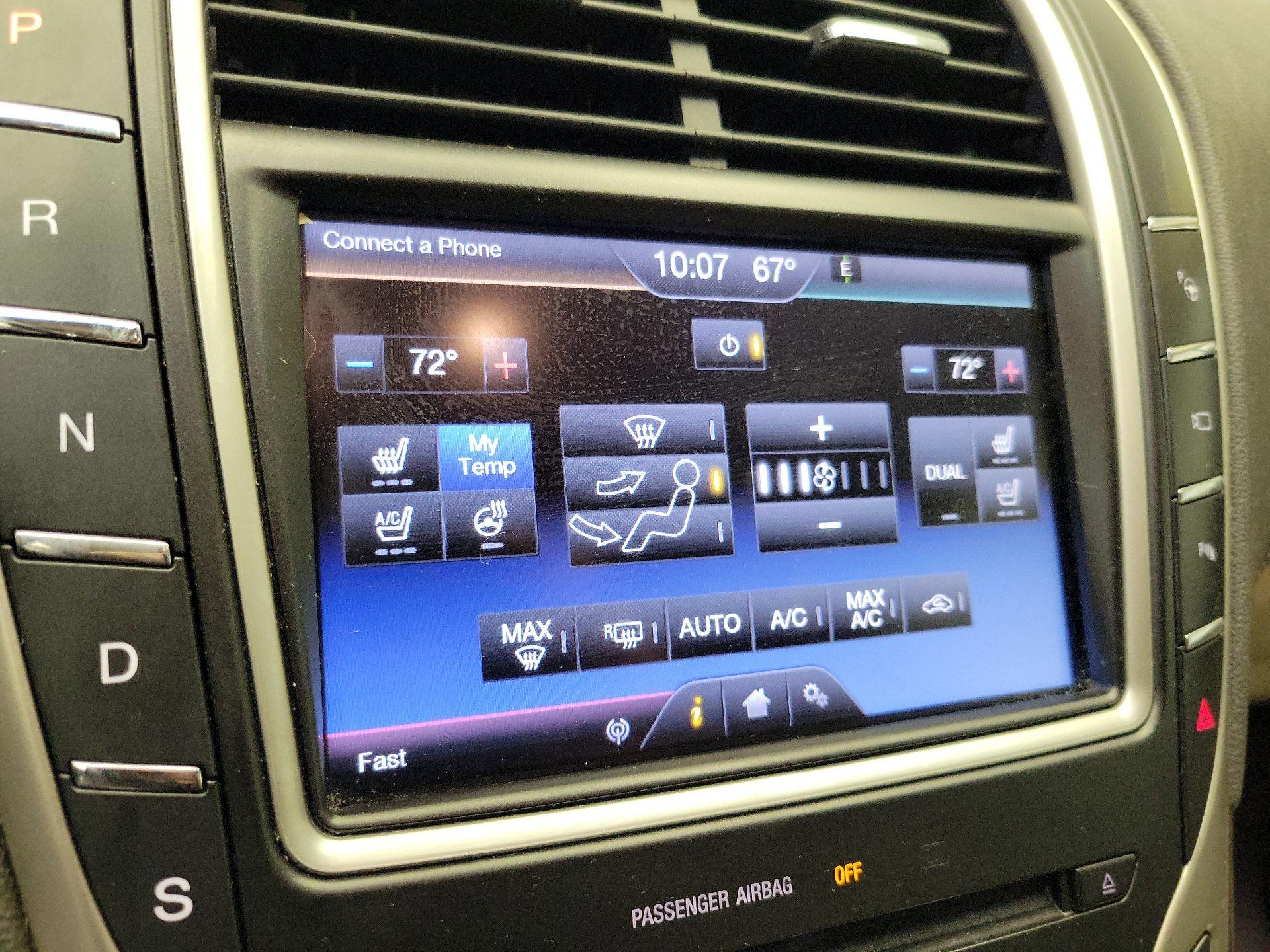 Thumbnail: 2016 Lincoln MKX - 17