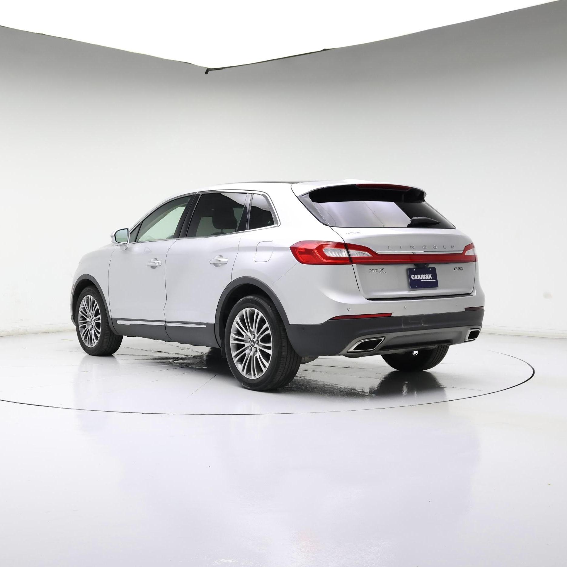 Thumbnail: 2016 Lincoln MKX - 2