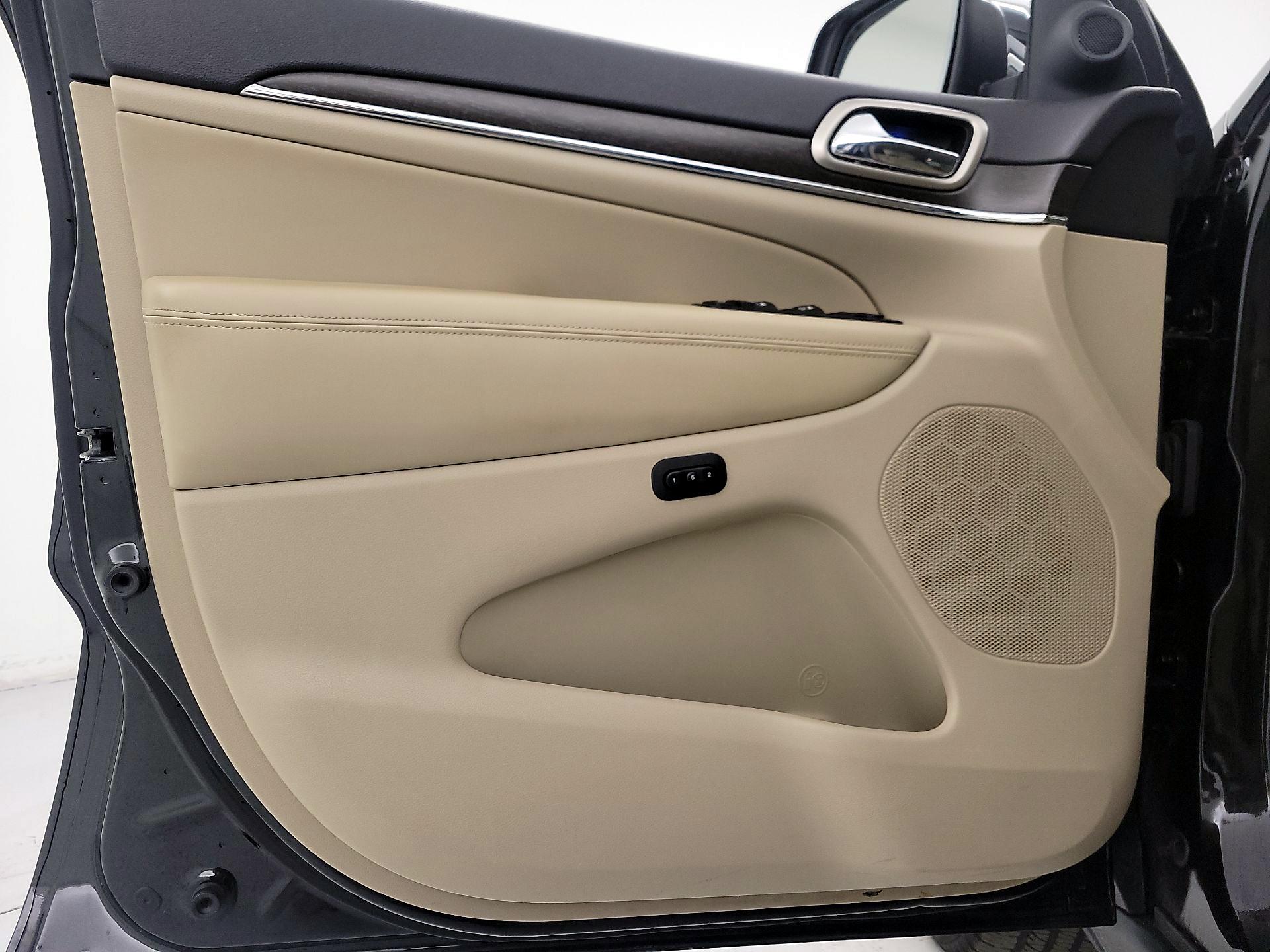 Thumbnail: 2014 Jeep Grand Cherokee - 12