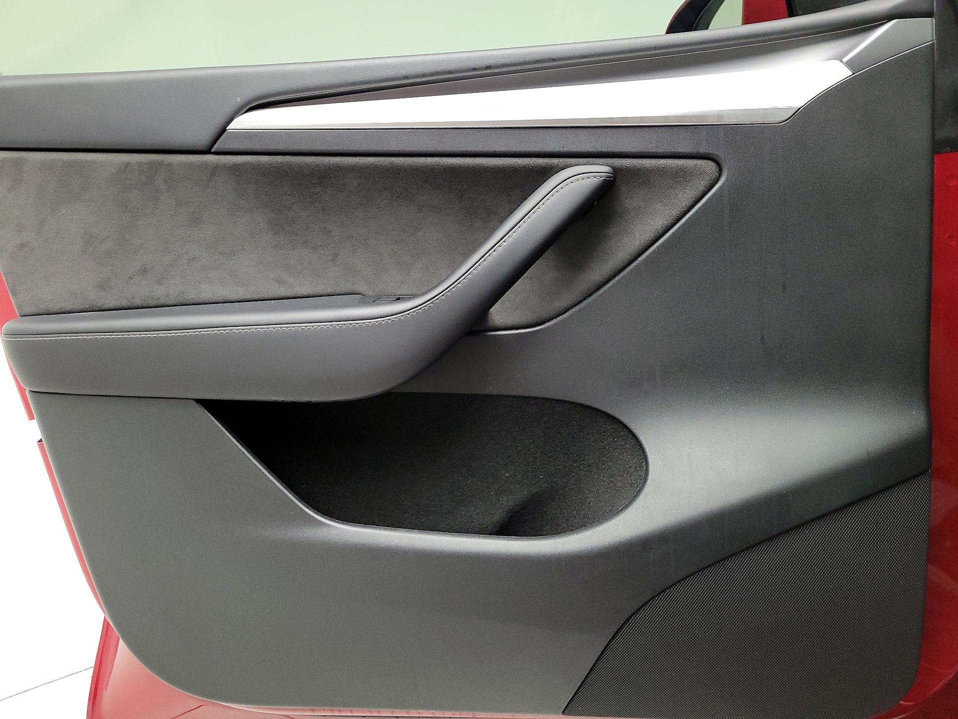 Thumbnail: 2023 Tesla Model Y - 12