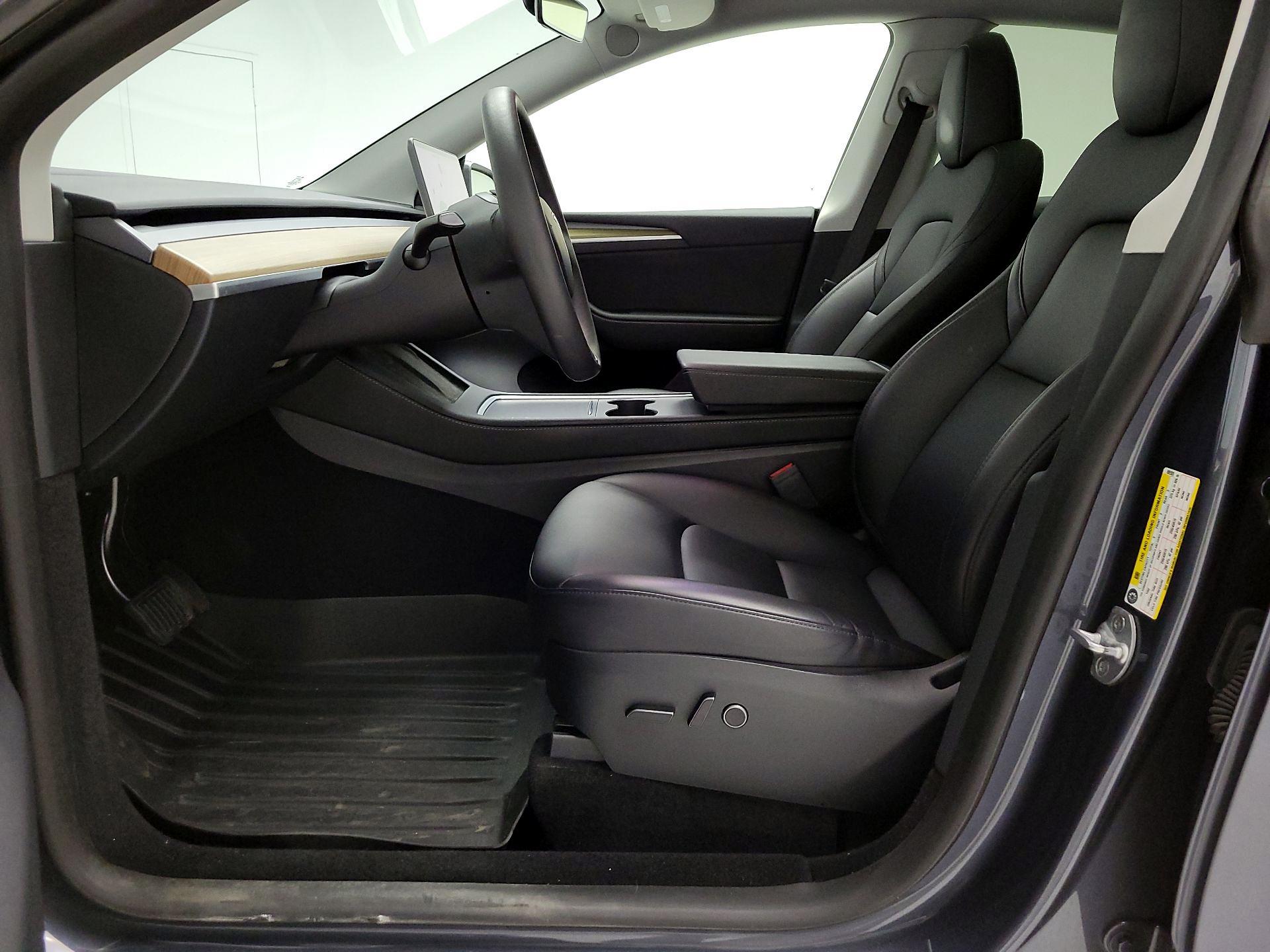 Thumbnail: 2023 Tesla Model Y - 11