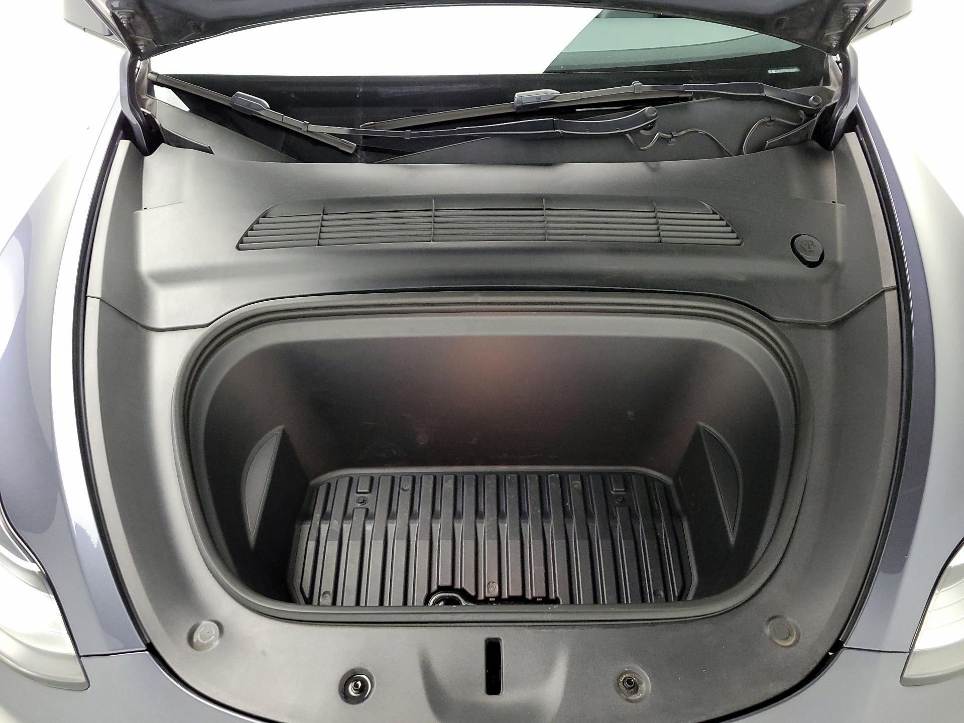 Thumbnail: 2023 Tesla Model Y - 17