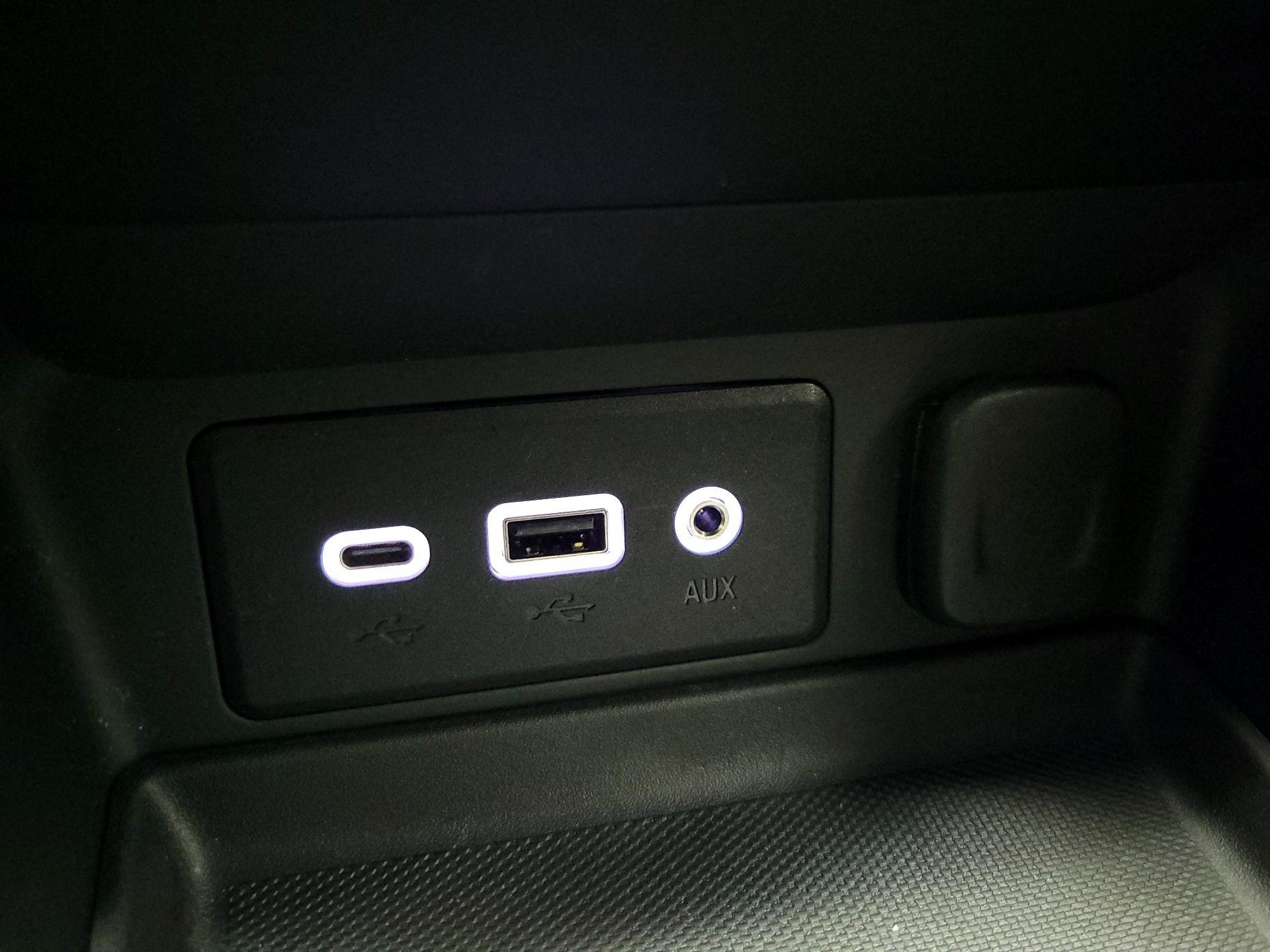 Thumbnail: 2023 GMC Terrain - 17