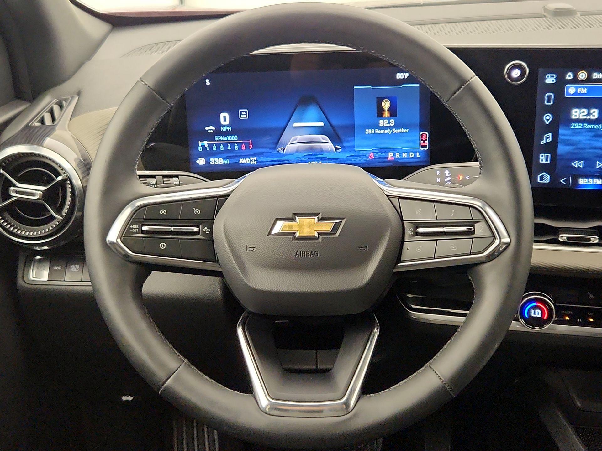 Thumbnail: 2026 Chevrolet Equinox - 10