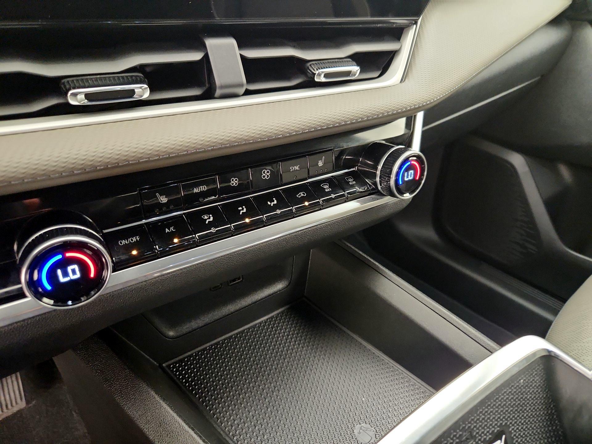 Thumbnail: 2026 Chevrolet Equinox - 17