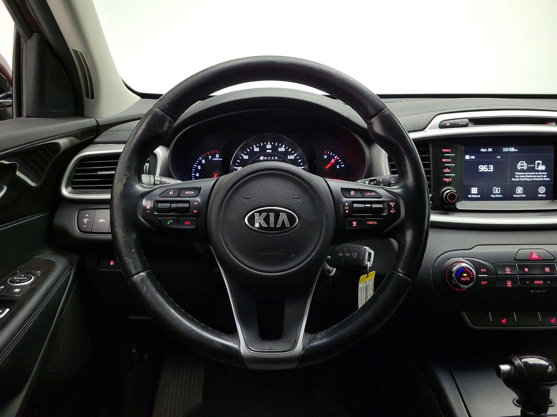 Thumbnail: 2017 Kia Sorento - 10