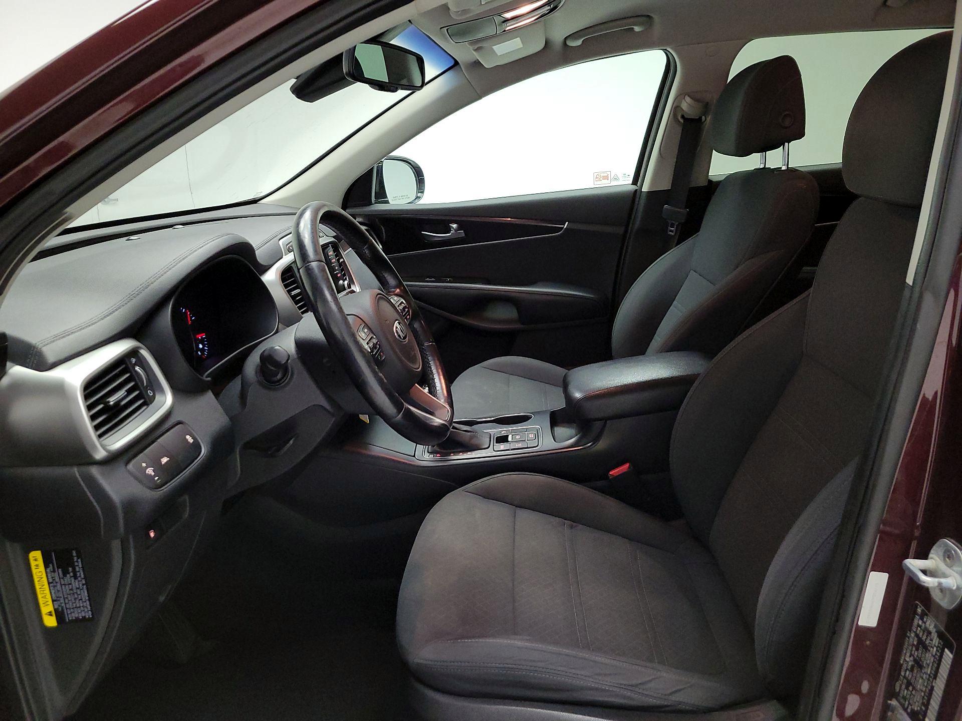 Thumbnail: 2017 Kia Sorento - 11