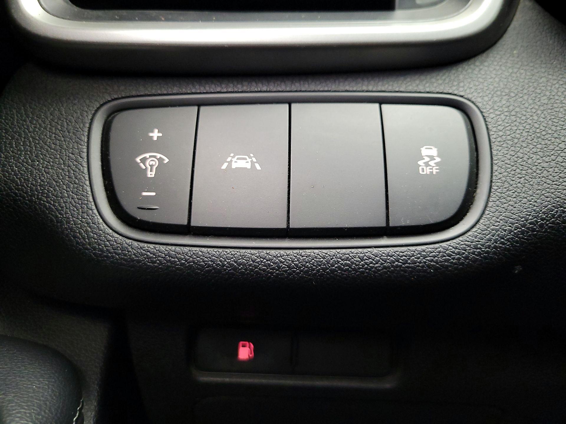 Thumbnail: 2017 Kia Sorento - 13