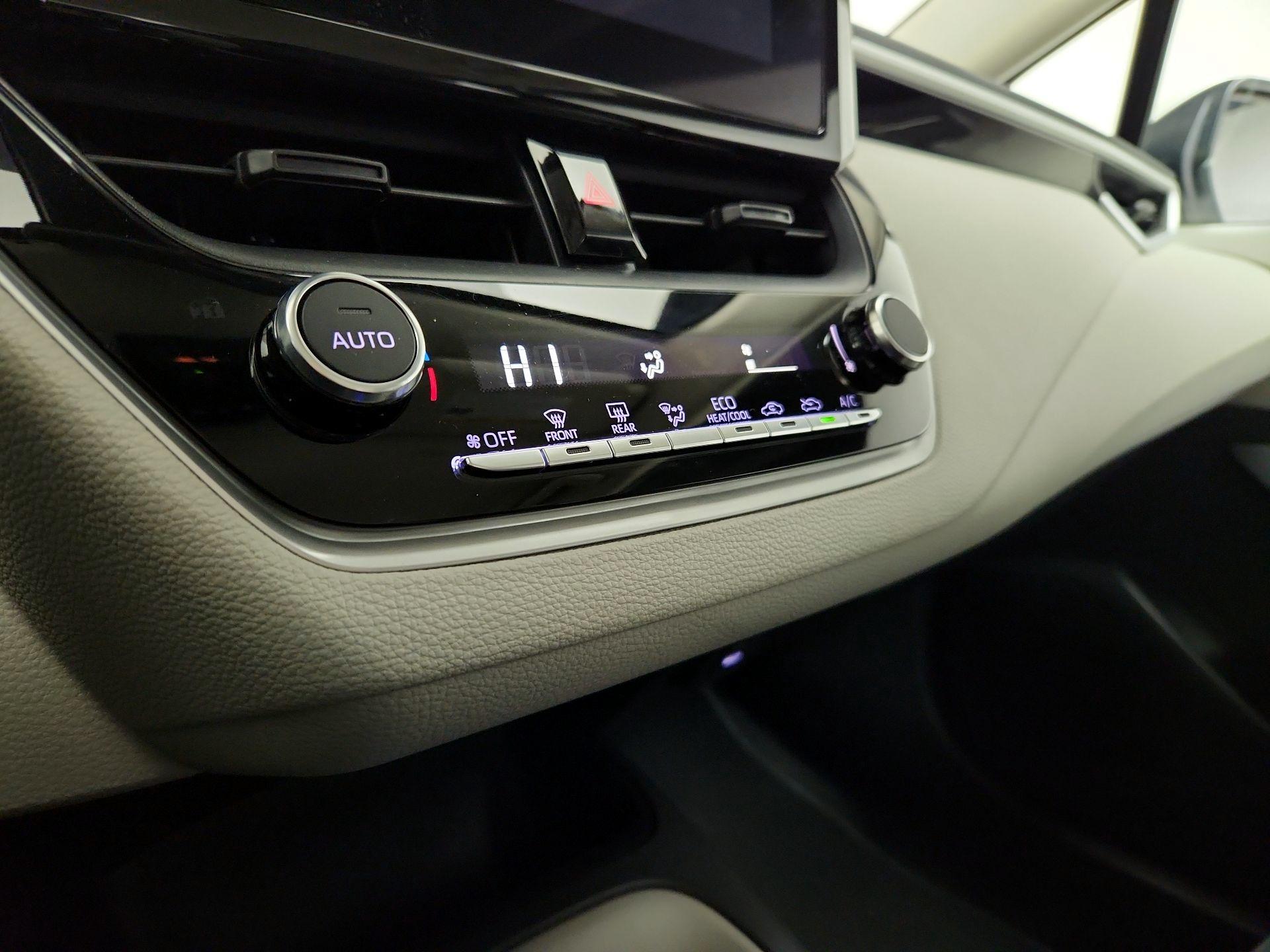 Thumbnail: 2025 Toyota Corolla - 16