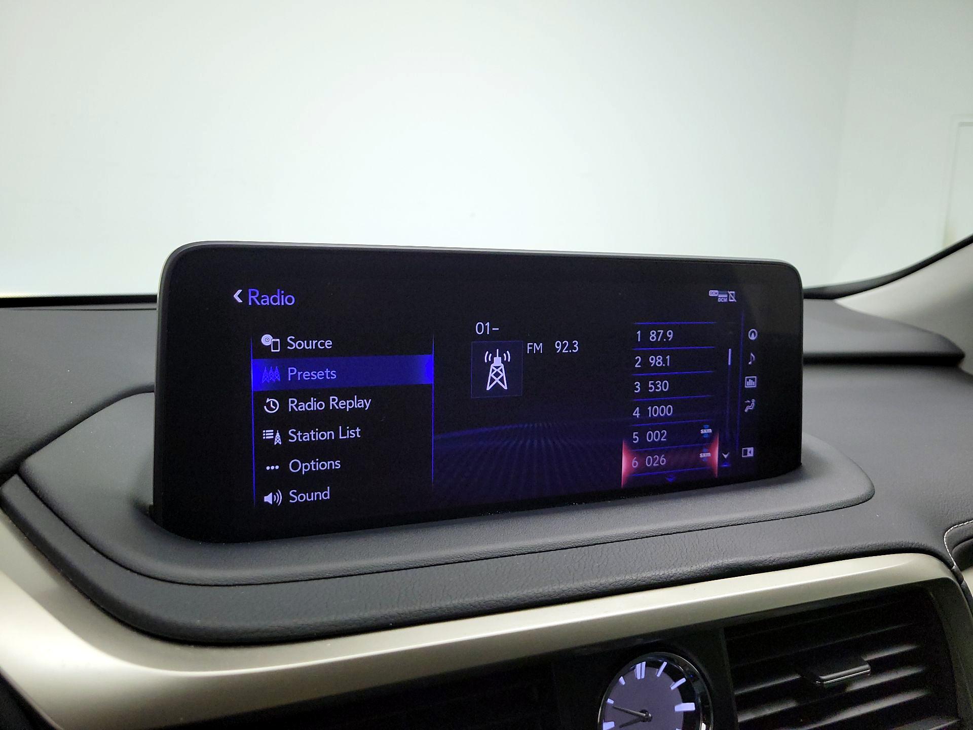 Thumbnail: 2020 Lexus RX - 15