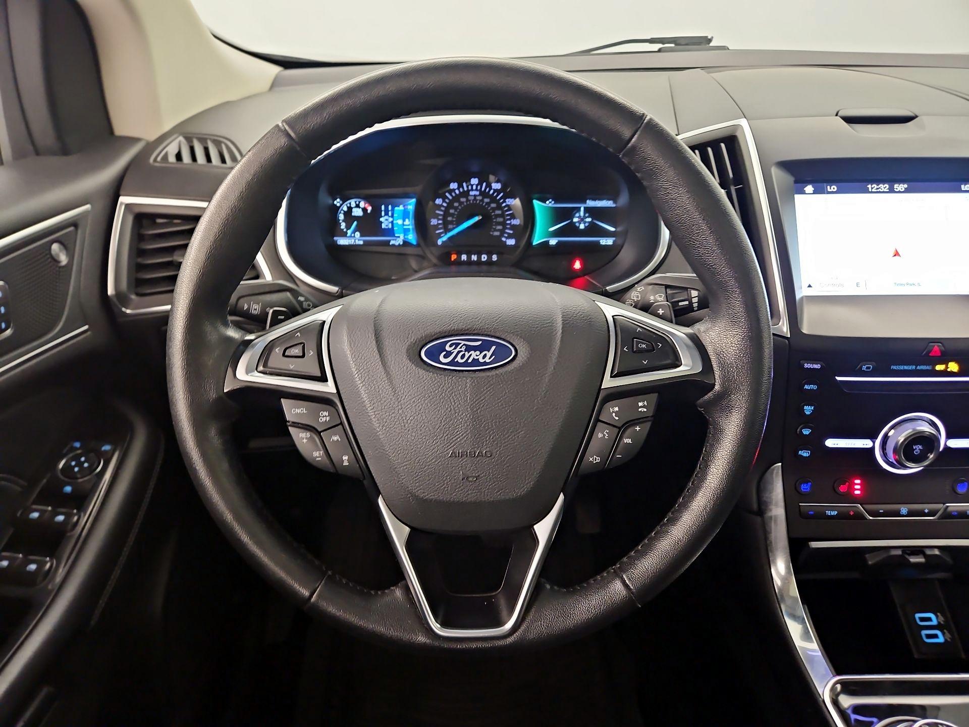 Thumbnail: 2019 Ford Edge - 10