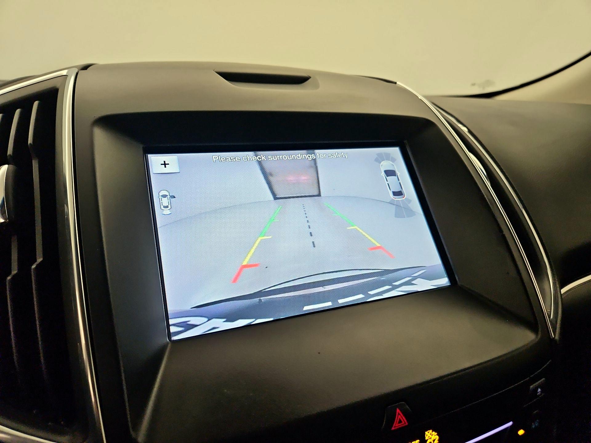 Thumbnail: 2019 Ford Edge - 15