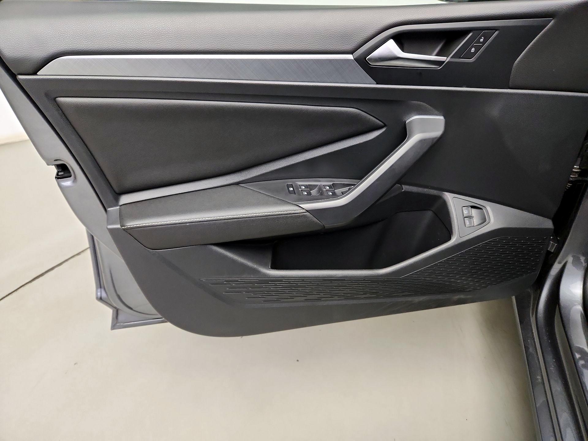 Thumbnail: 2022 Volkswagen Jetta - 12