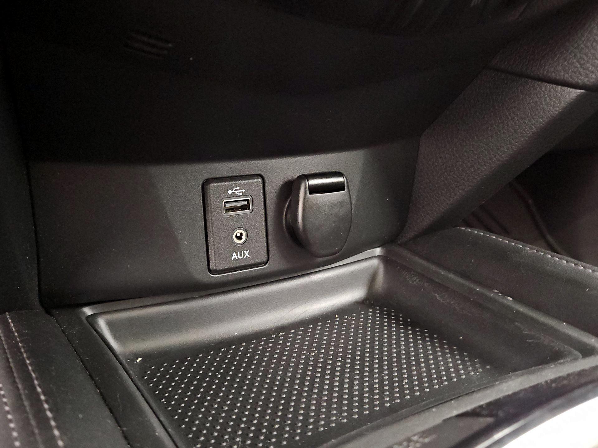 Thumbnail: 2017 Nissan Rogue - 19