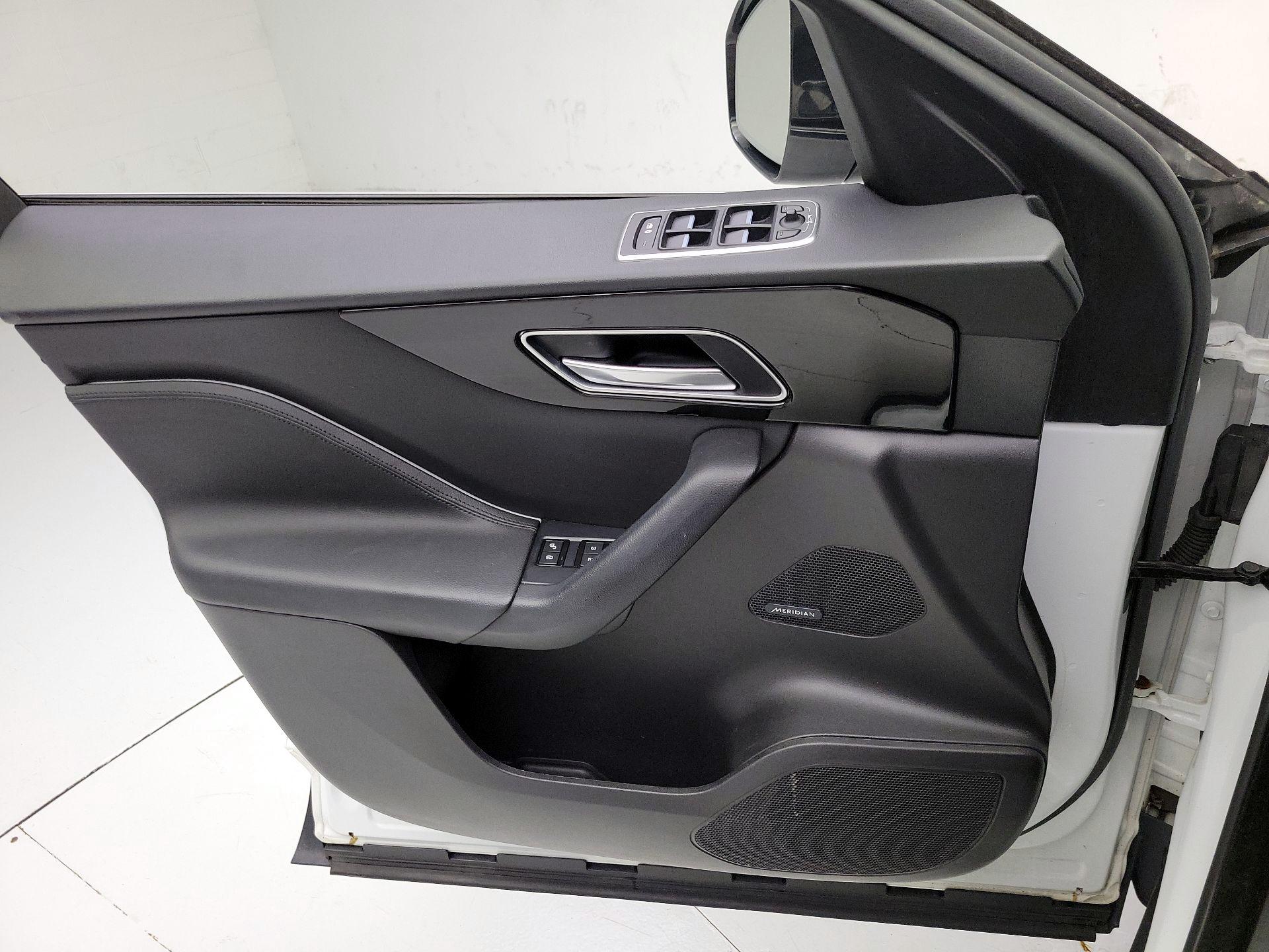 Thumbnail: 2019 Jaguar F-Pace - 12