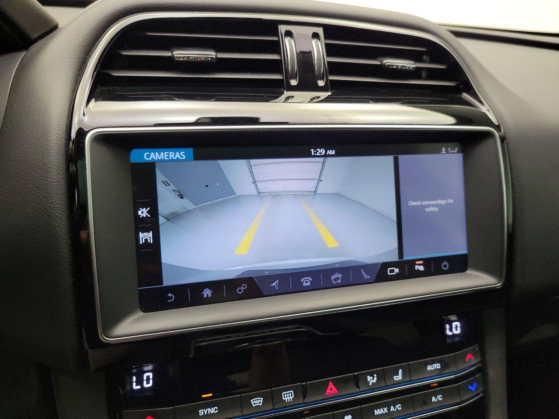 Thumbnail: 2019 Jaguar F-Pace - 15