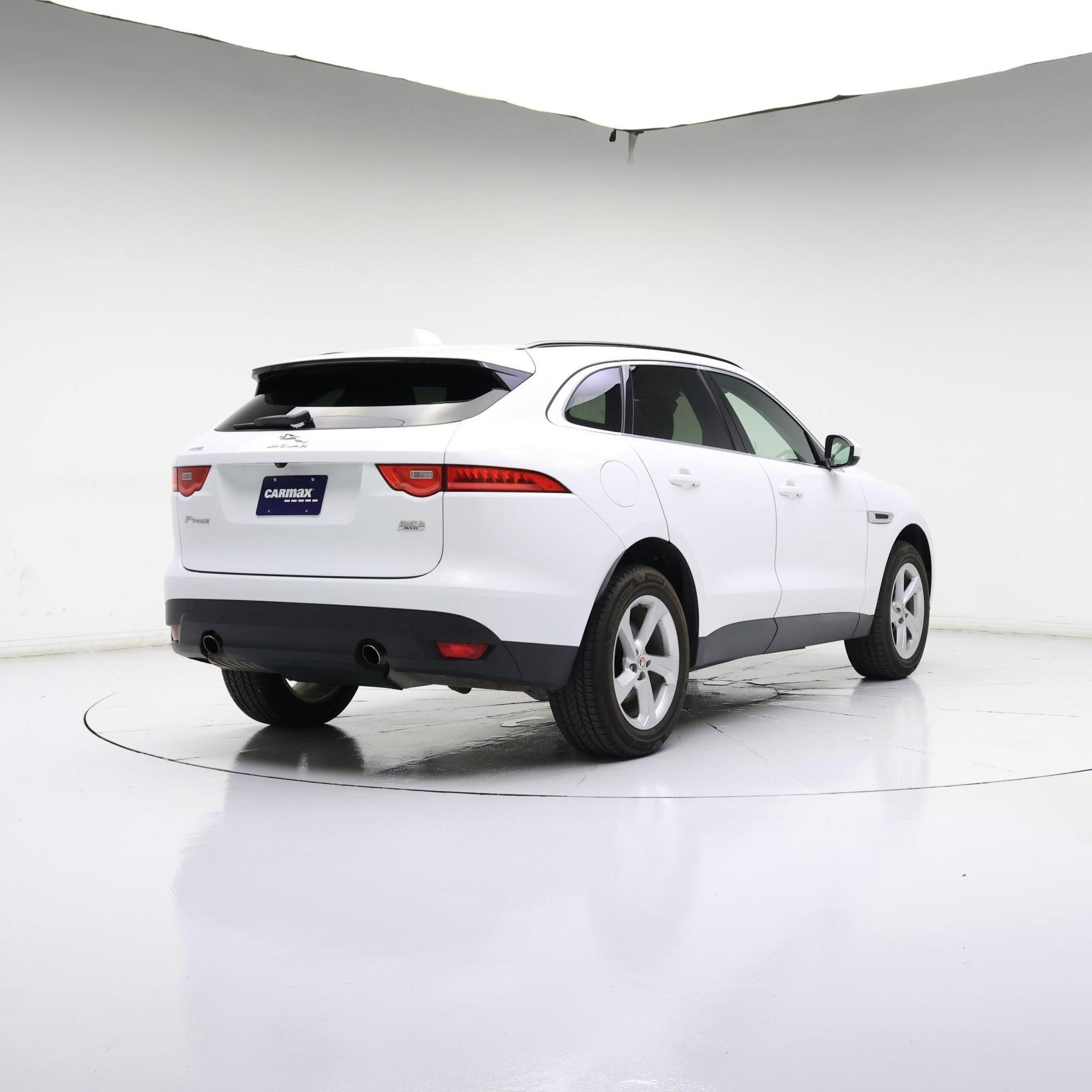 Thumbnail: 2019 Jaguar F-Pace - 8