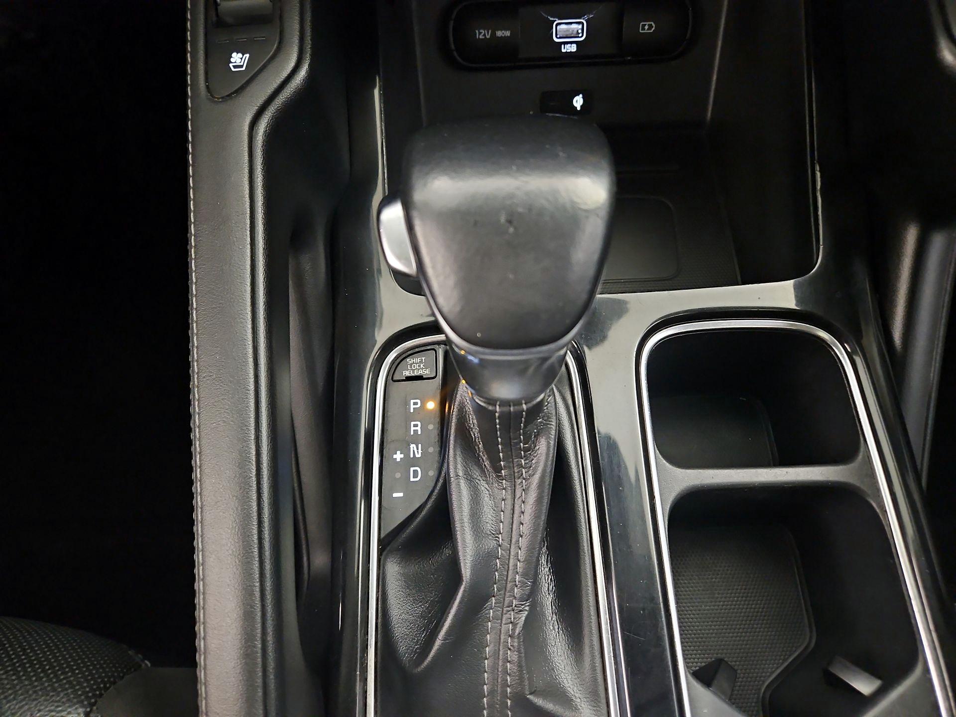 Thumbnail: 2021 Kia Telluride - 18