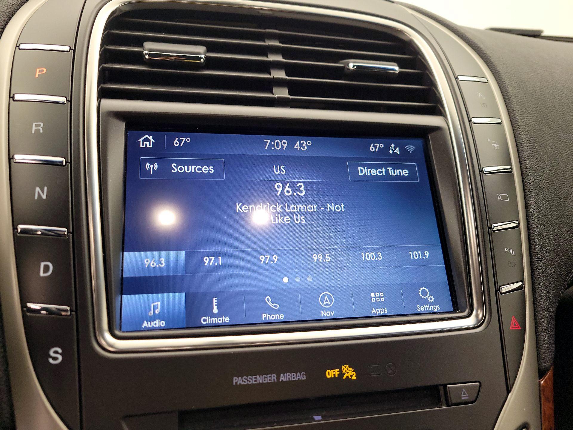 Thumbnail: 2020 Lincoln Nautilus - 16