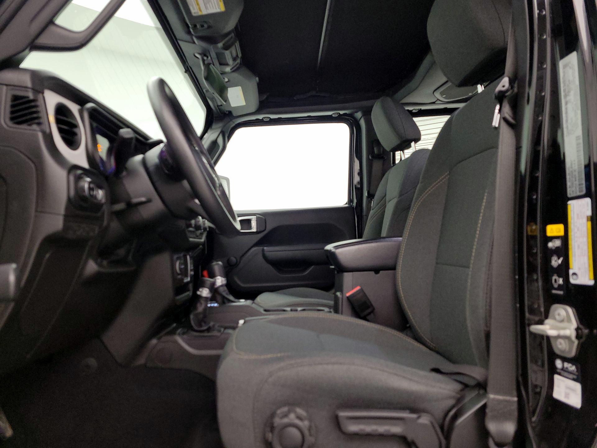 Thumbnail: 2024 Jeep Gladiator - 11