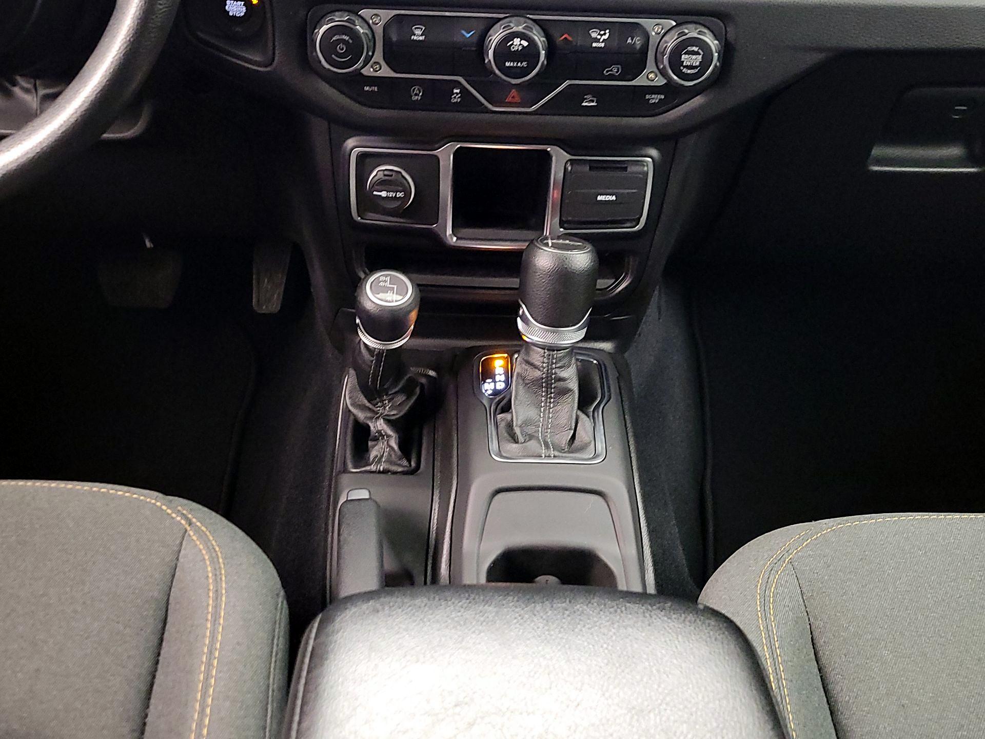 Thumbnail: 2024 Jeep Gladiator - 17