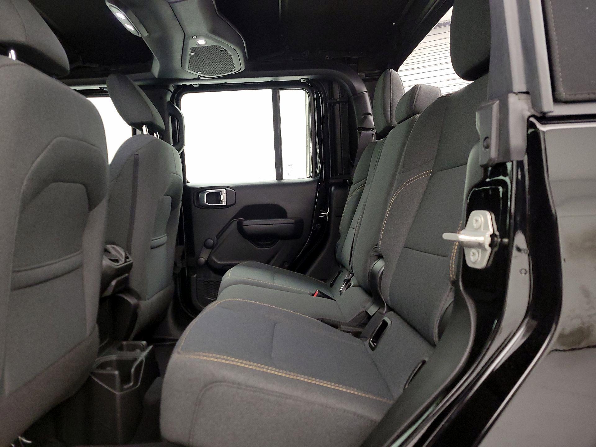 Thumbnail: 2024 Jeep Gladiator - 19