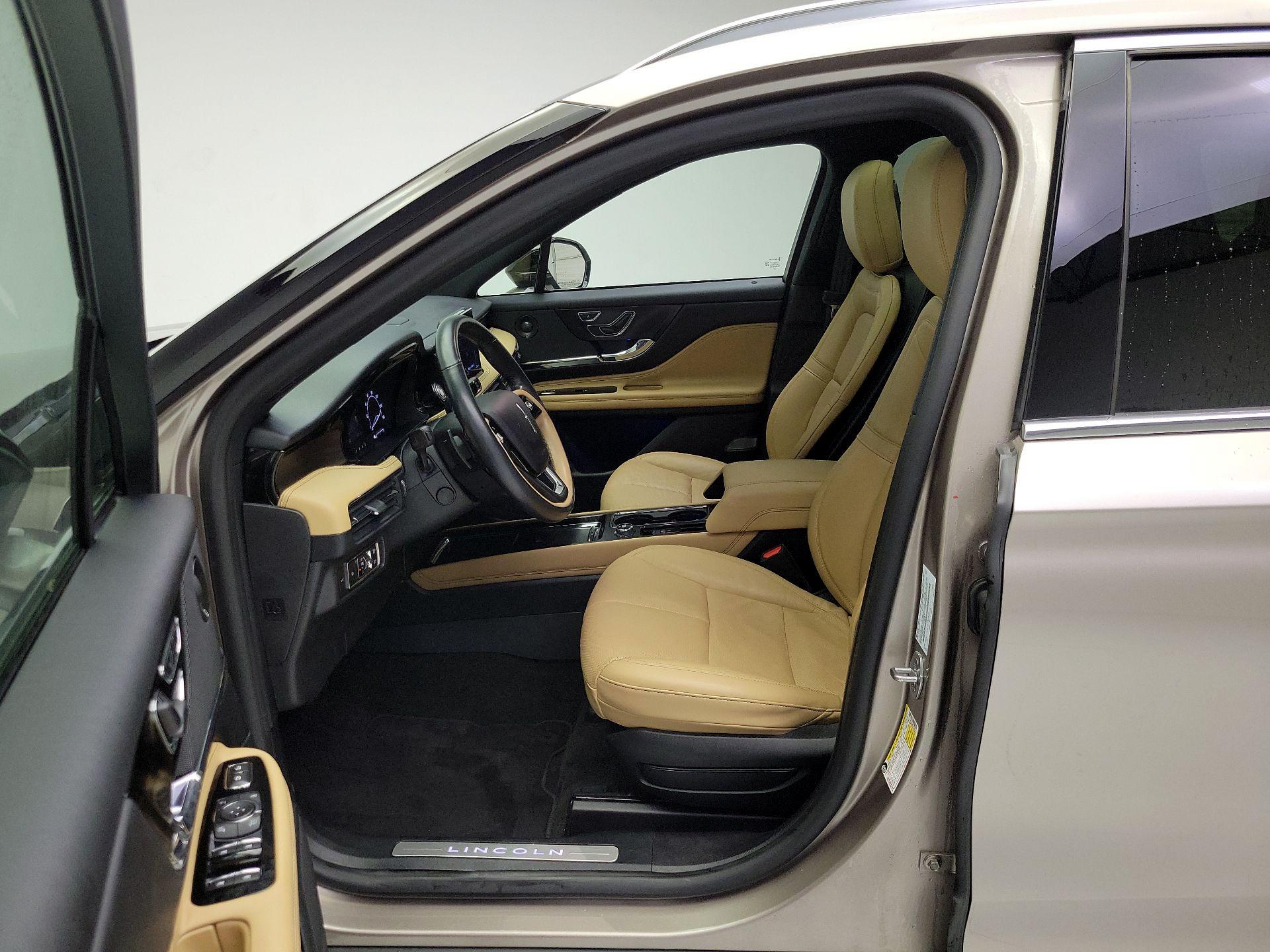 Thumbnail: 2020 Lincoln Corsair - 11