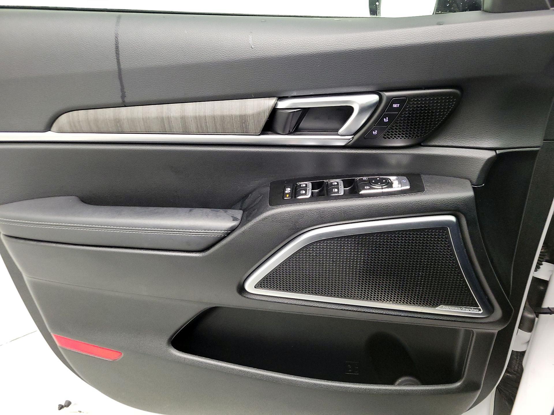 Thumbnail: 2023 Kia Telluride - 12