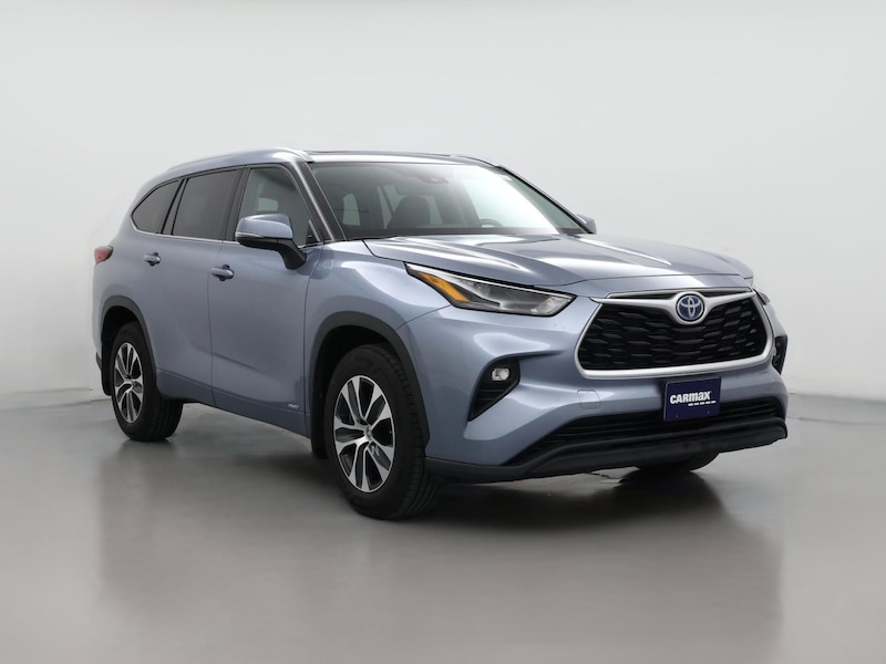 2022 Toyota Highlander XLE -
                  Urbandale, IA