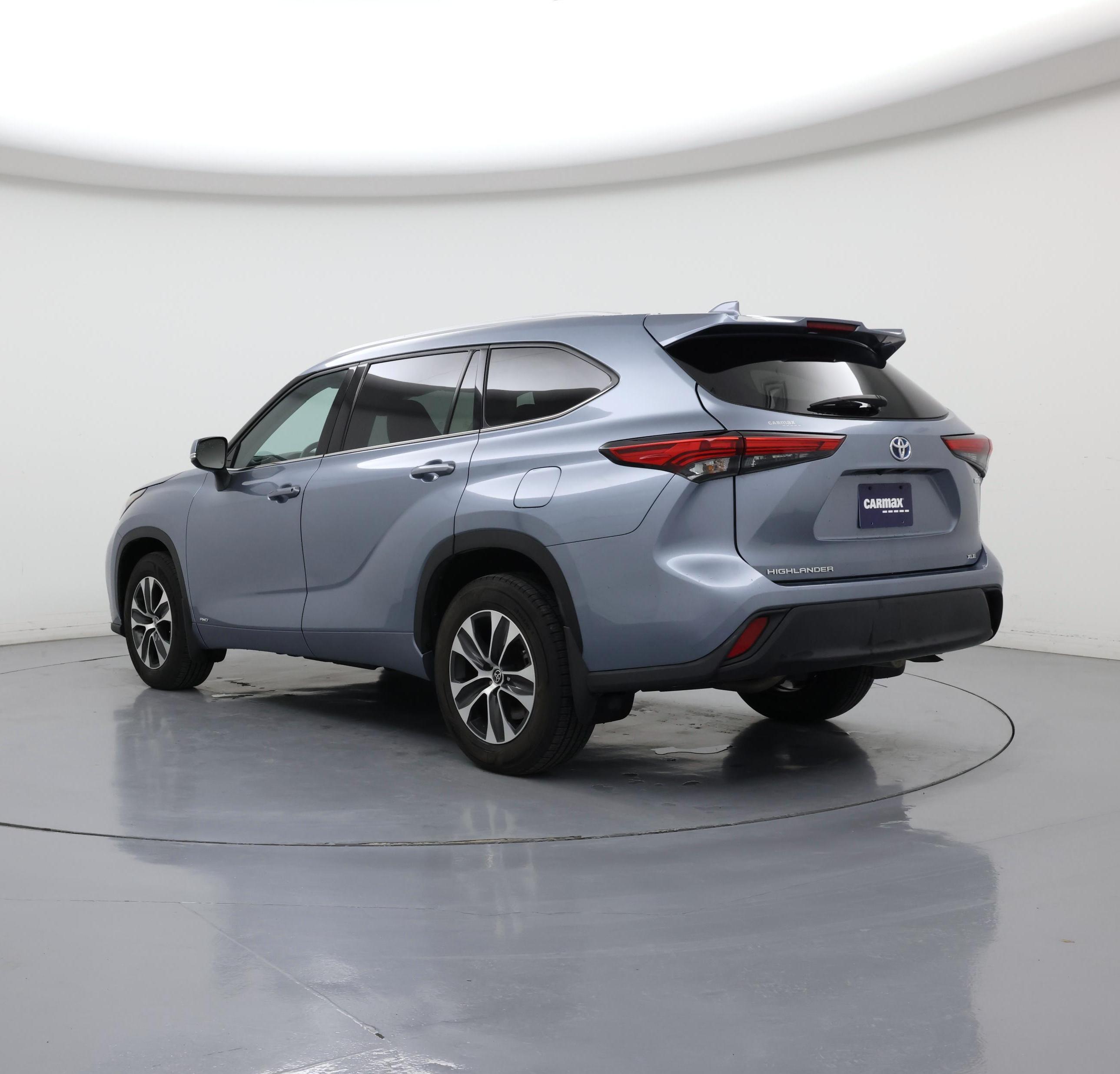 Thumbnail: 2022 Toyota Highlander - 2