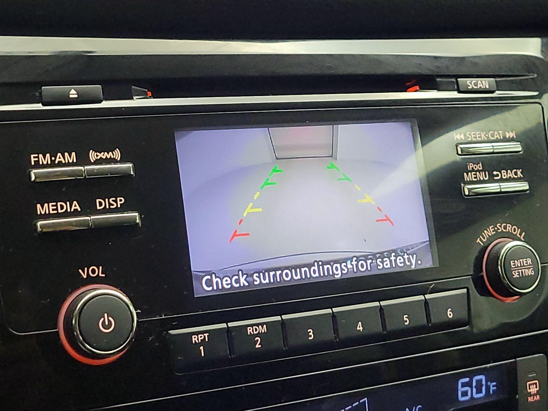 Thumbnail: 2017 Nissan Rogue - 14