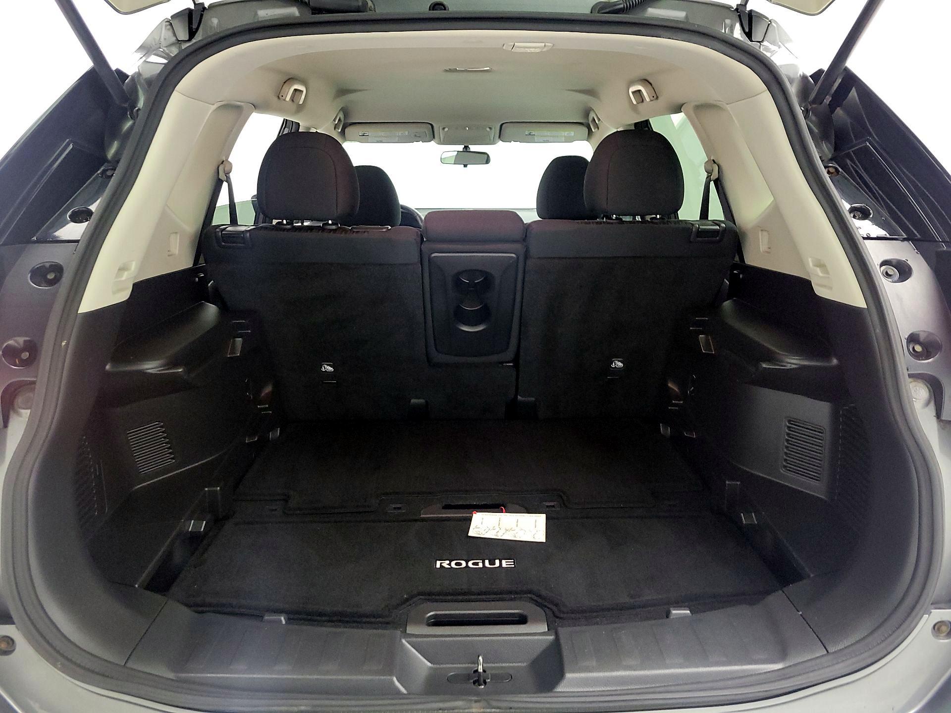 Thumbnail: 2017 Nissan Rogue - 20