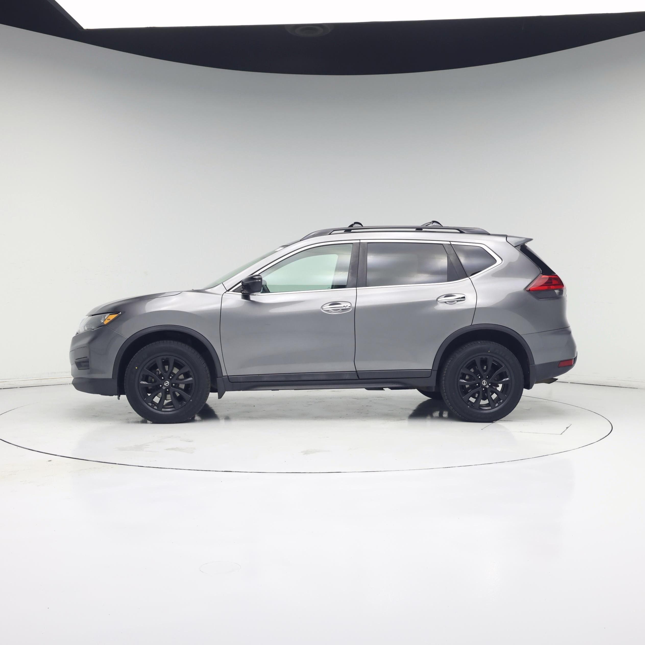 Thumbnail: 2017 Nissan Rogue - 3