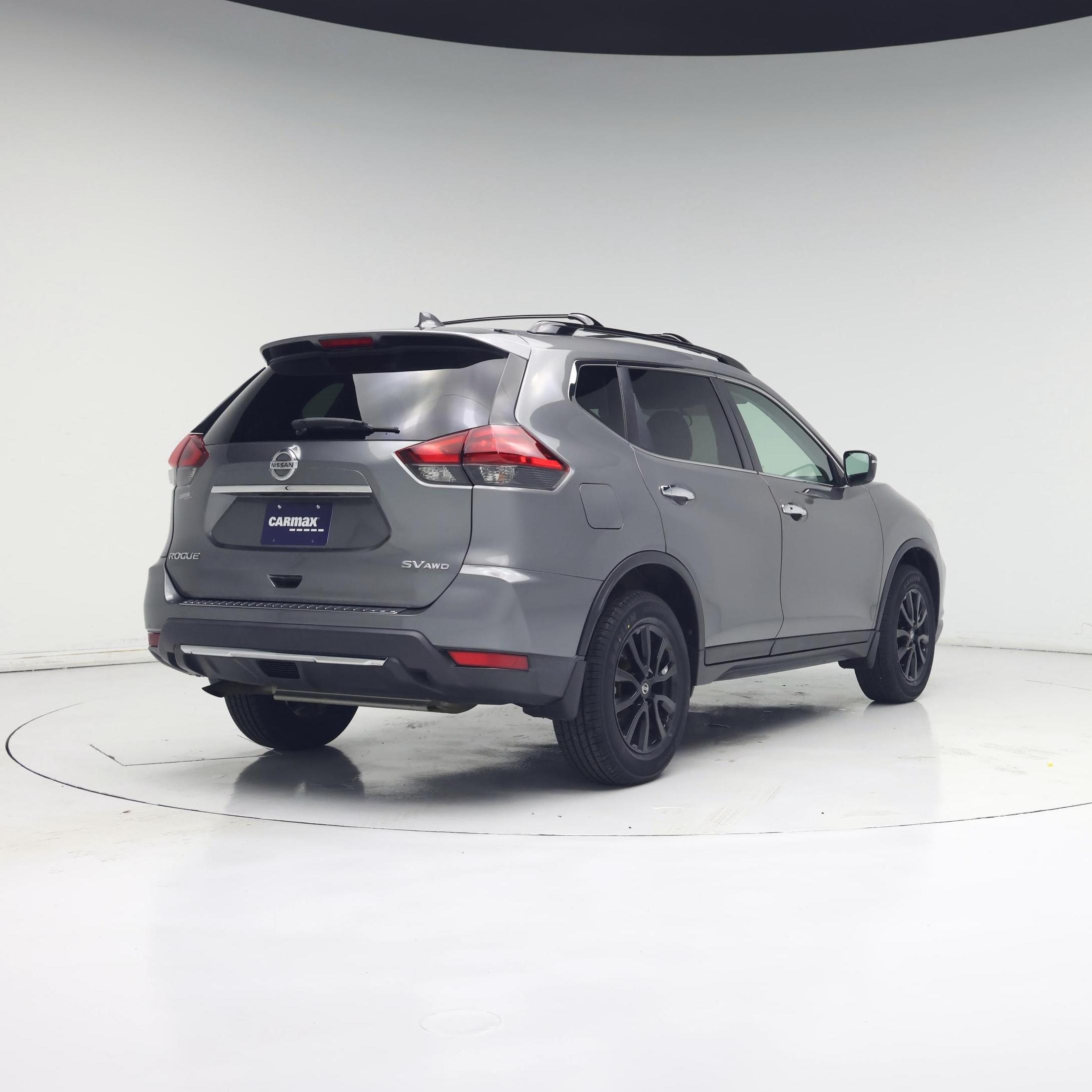 Thumbnail: 2017 Nissan Rogue - 8