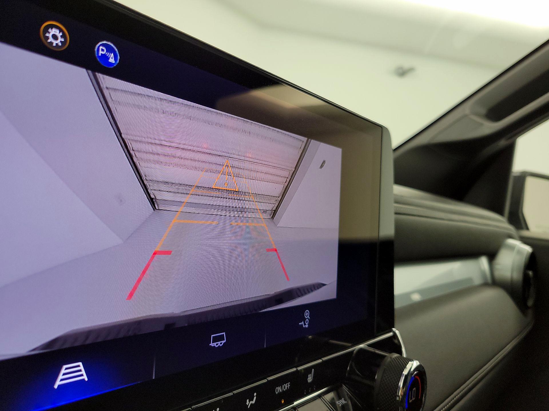 Thumbnail: 2023 Chevrolet Colorado - 14