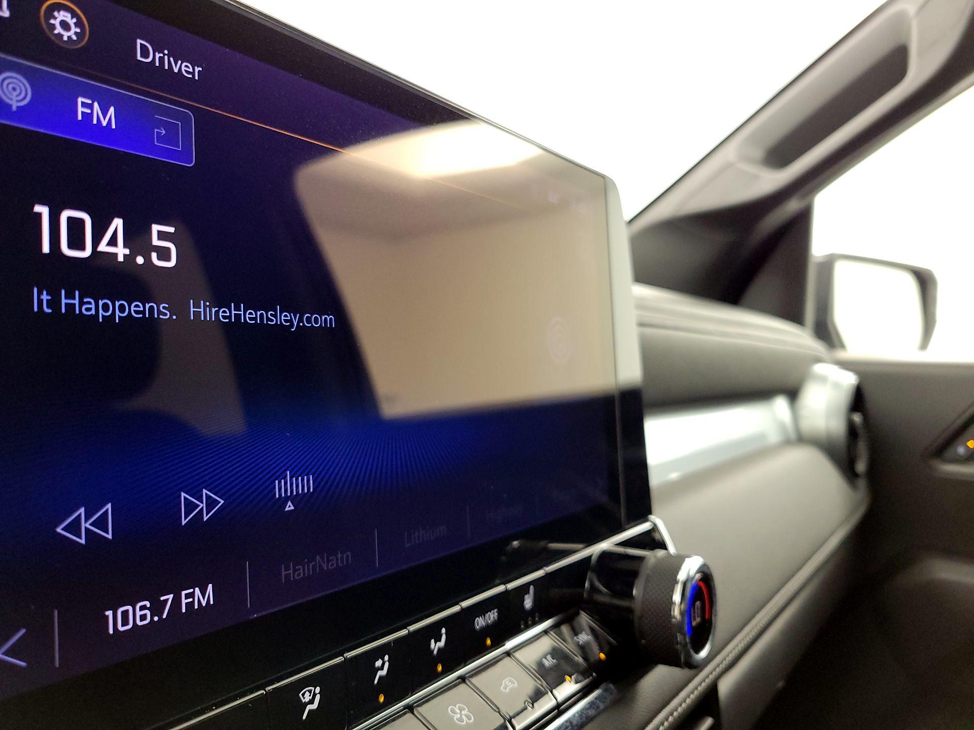 Thumbnail: 2023 Chevrolet Colorado - 15