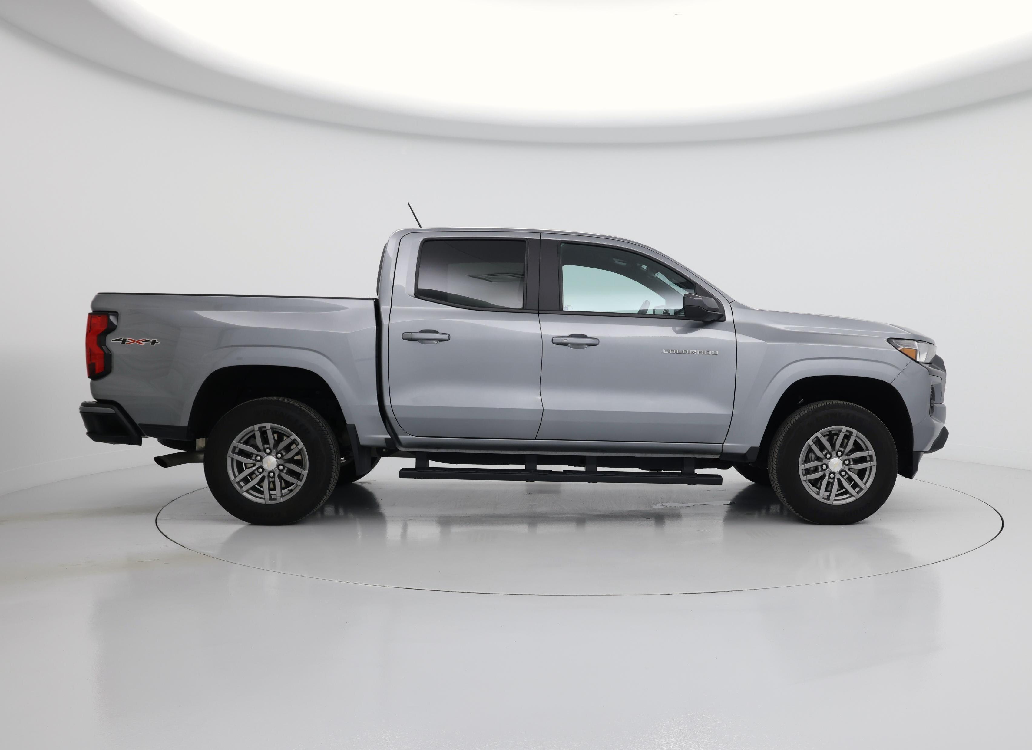 Thumbnail: 2023 Chevrolet Colorado - 7