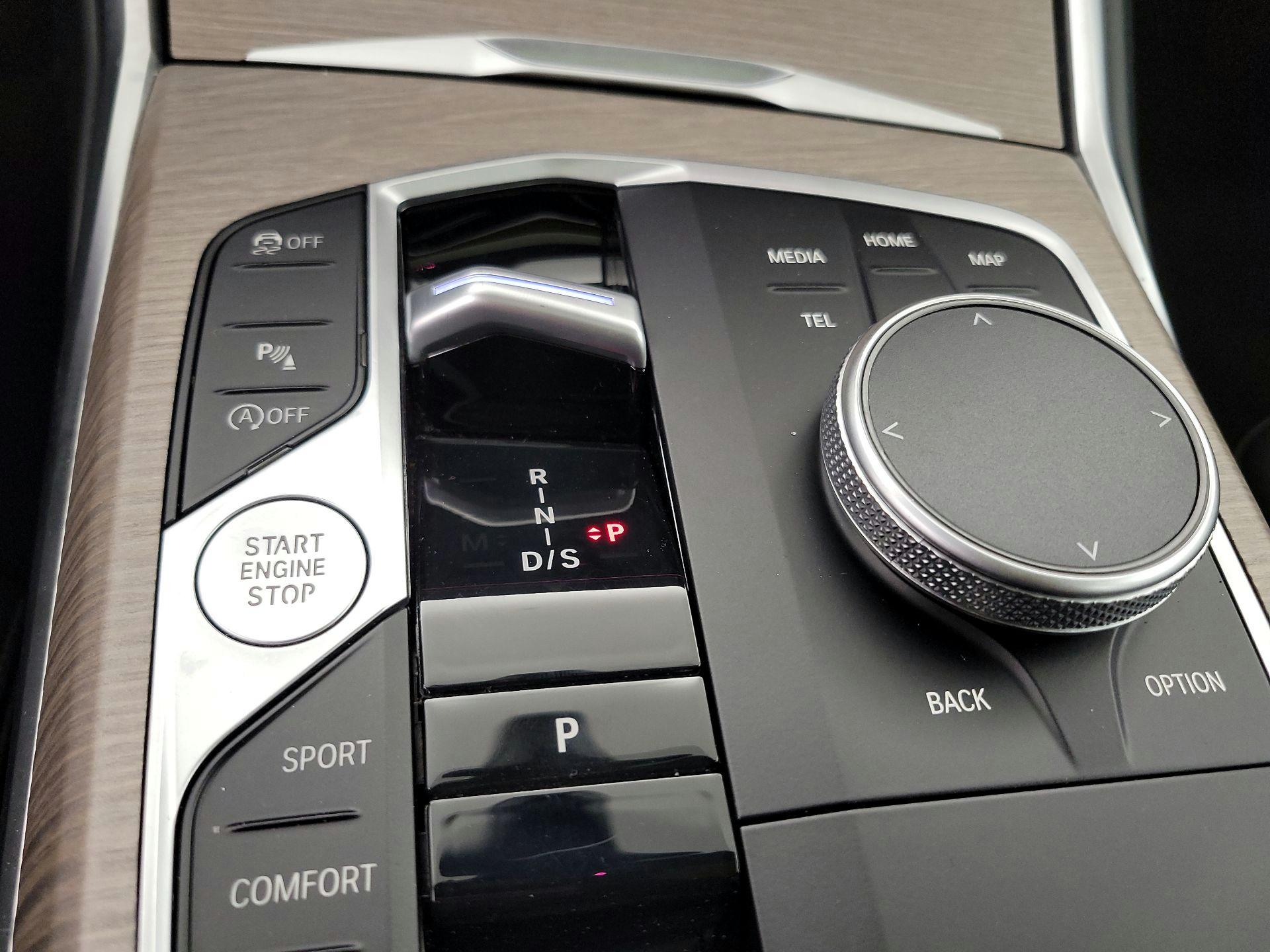 Thumbnail: 2025 BMW 3 Series - 18