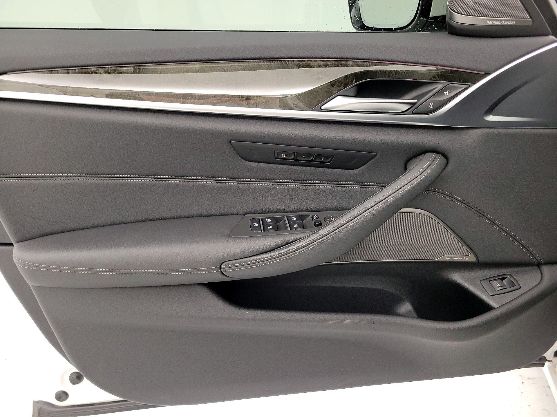 Thumbnail: 2023 BMW 5 Series - 12