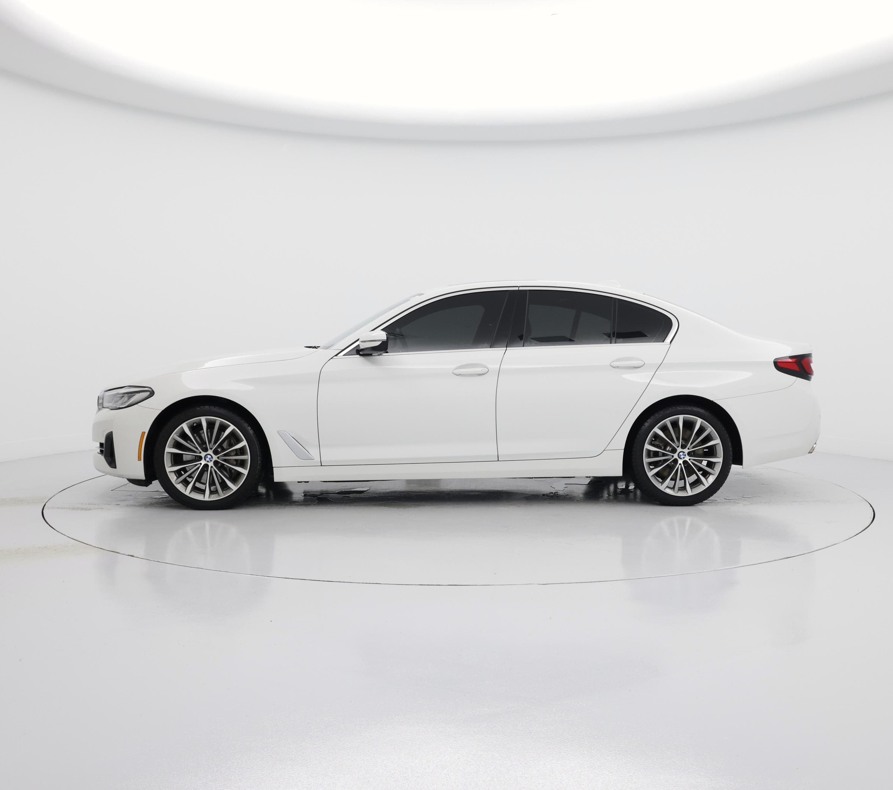Thumbnail: 2023 BMW 5 Series - 3