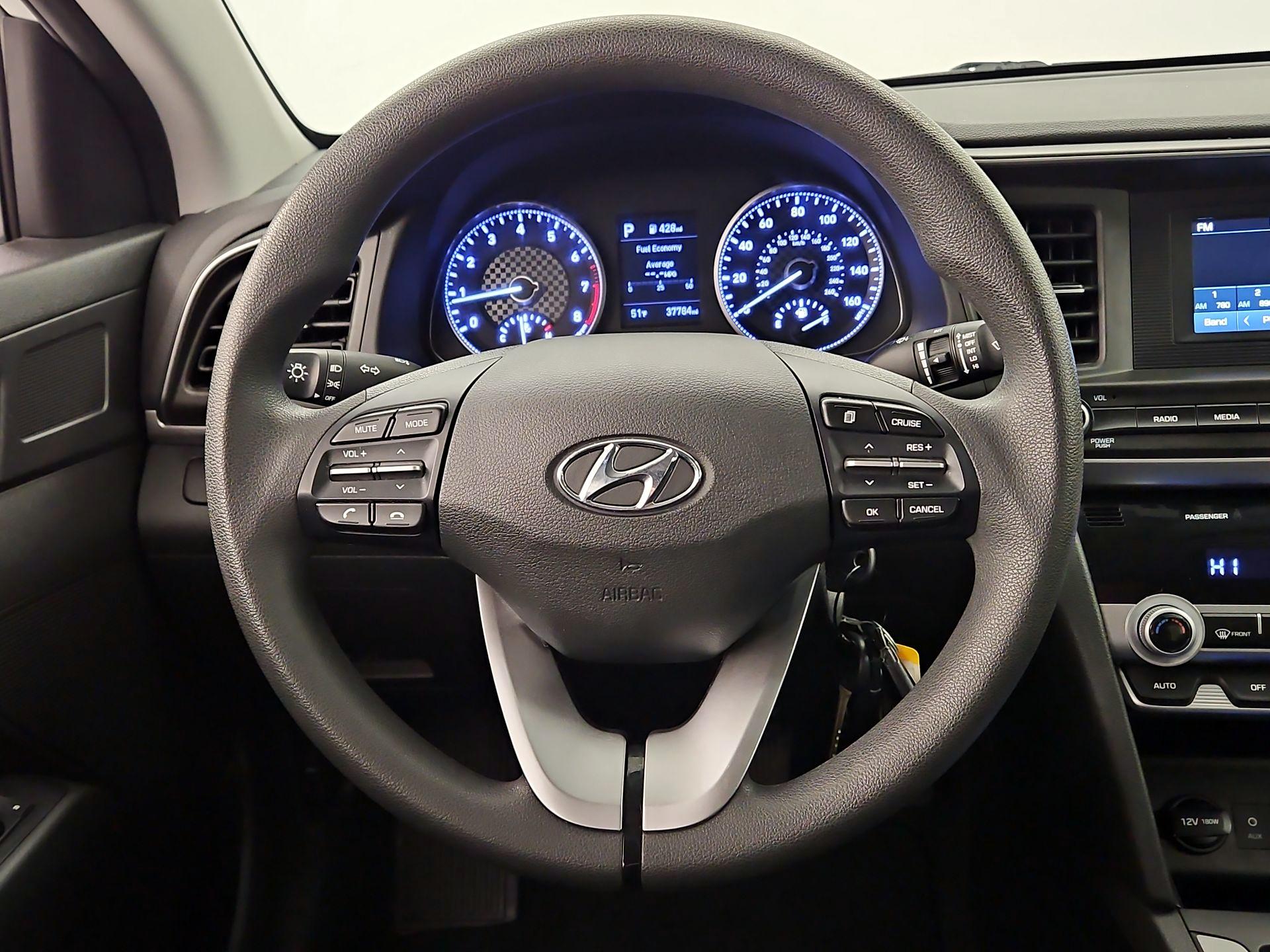 Thumbnail: 2020 Hyundai Elantra - 10