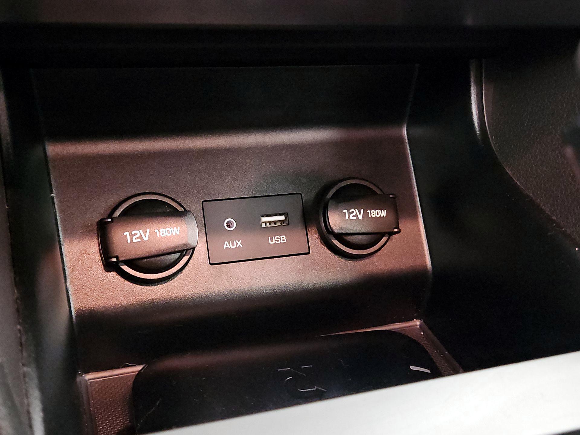 Thumbnail: 2020 Hyundai Elantra - 18