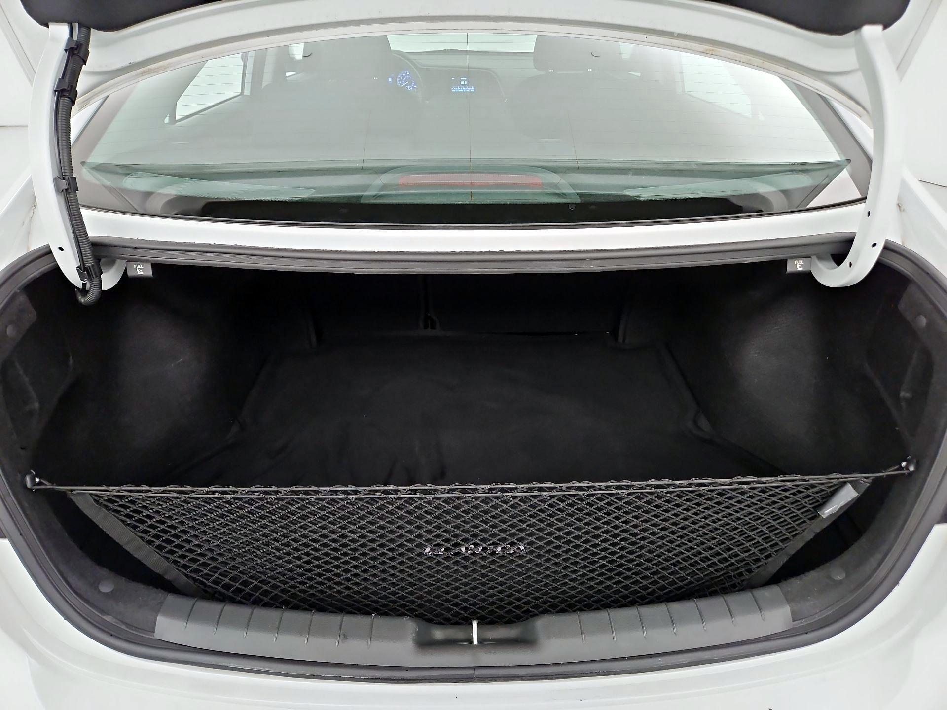 Thumbnail: 2020 Hyundai Elantra - 20