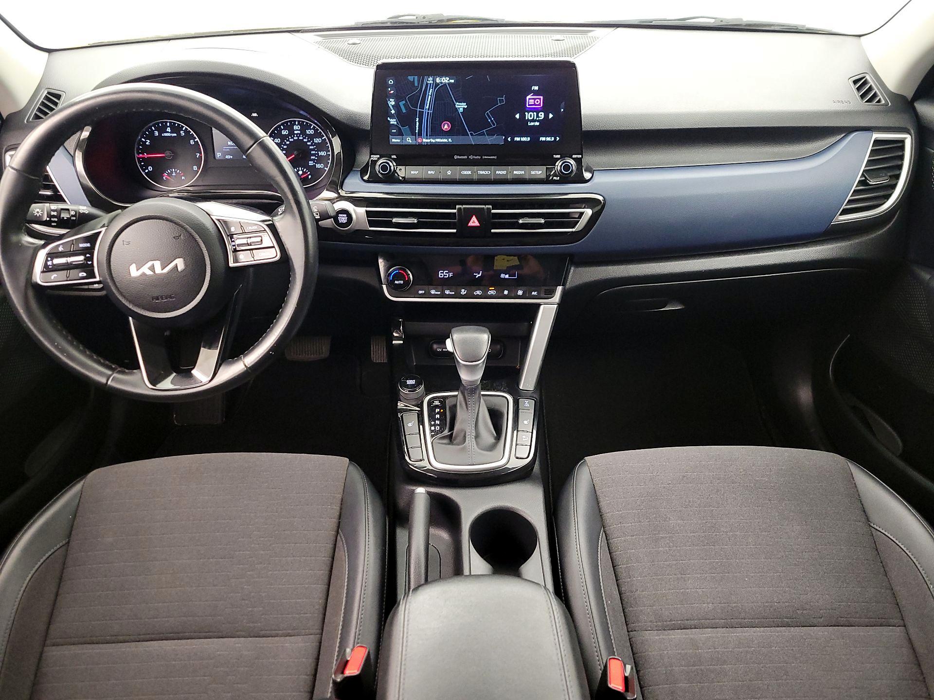 Thumbnail: 2023 Kia Seltos - 9