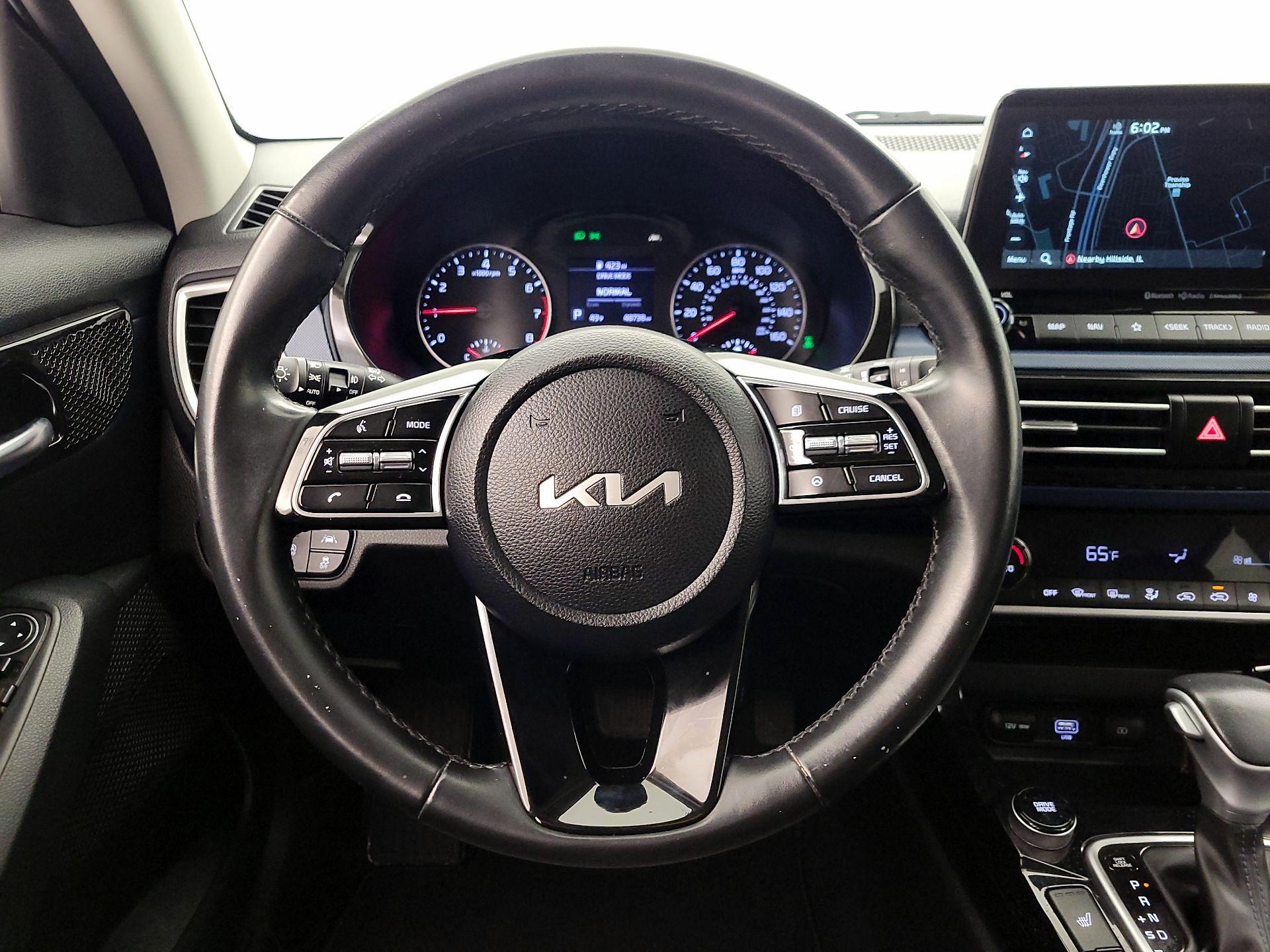 Thumbnail: 2023 Kia Seltos - 10