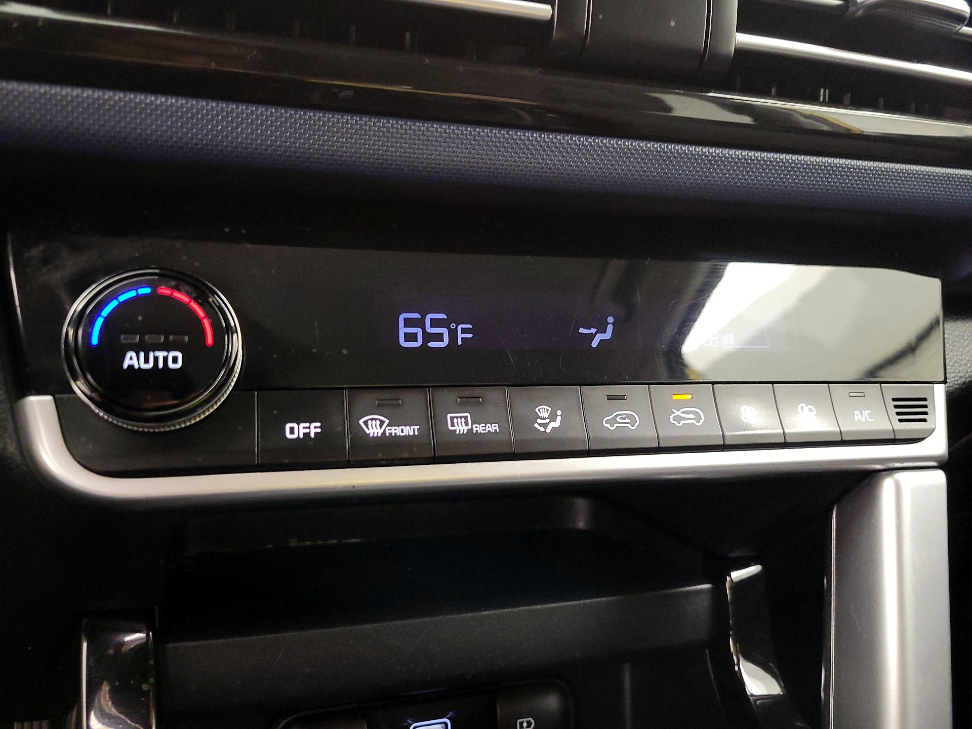 Thumbnail: 2023 Kia Seltos - 17