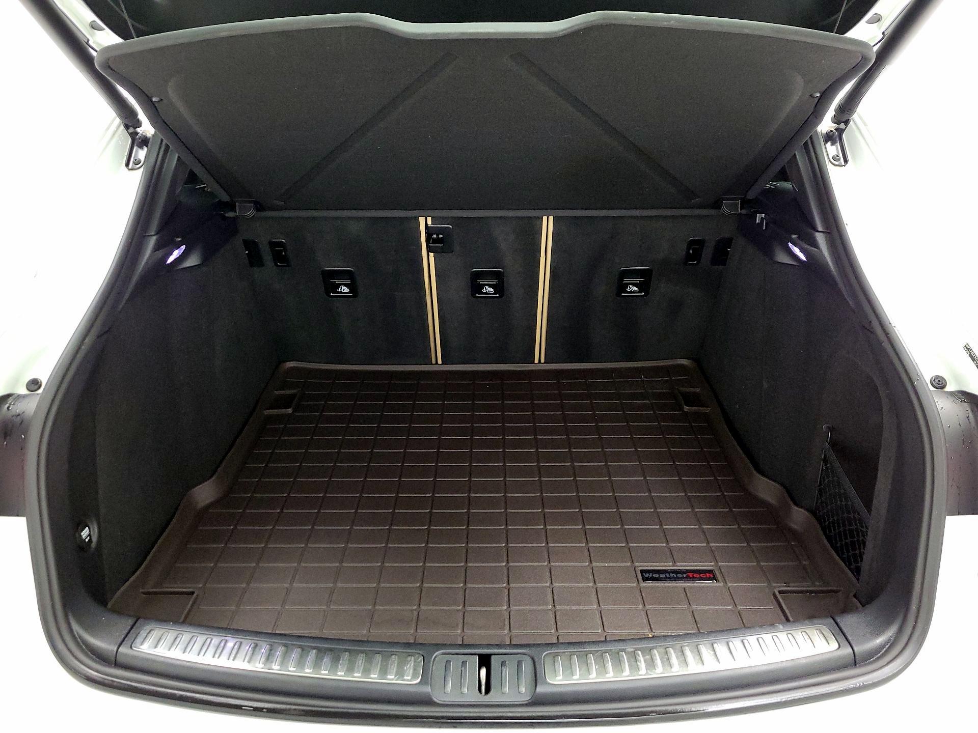 Thumbnail: 2021 Porsche Macan - 20