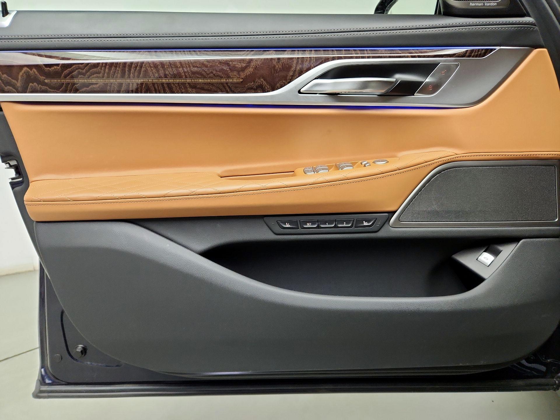 Thumbnail: 2020 BMW 7 Series - 12