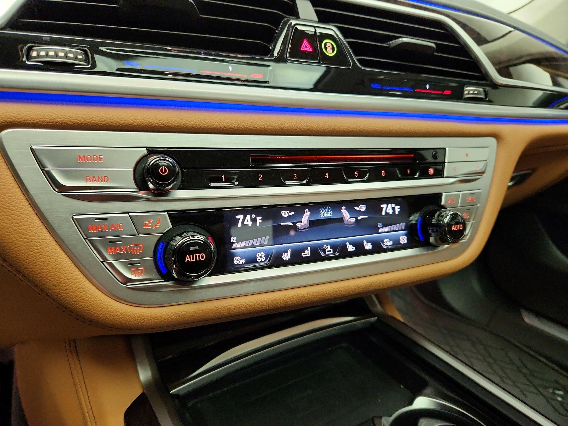 Thumbnail: 2020 BMW 7 Series - 17