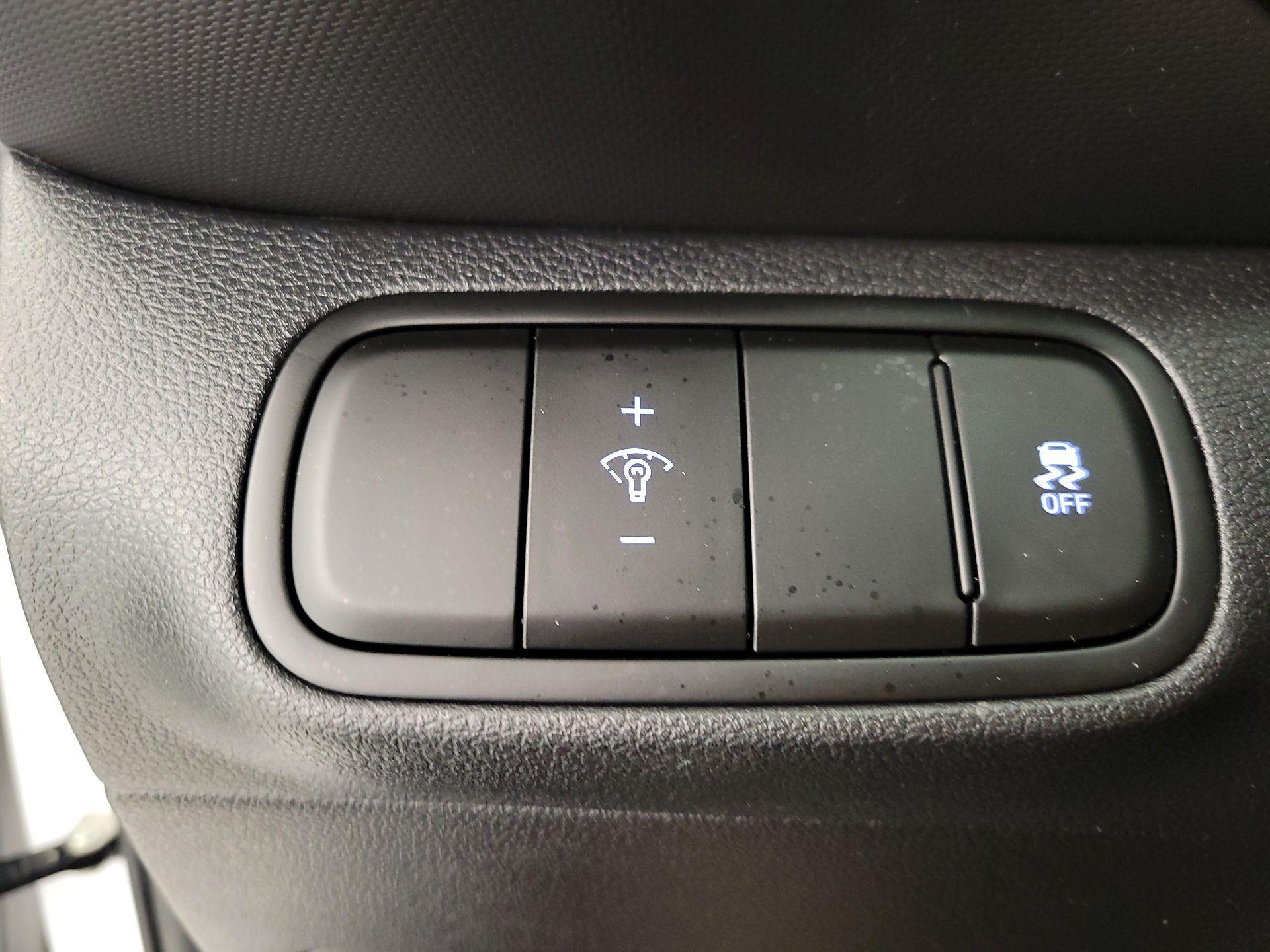 Thumbnail: 2024 Hyundai Venue - 13